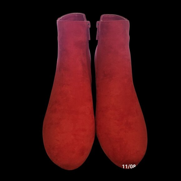 Women's Heel Ankle Boot Illude Casual Zip Up Bootie Suede Red  Round Toe Size 10 - Picture 4 of 9